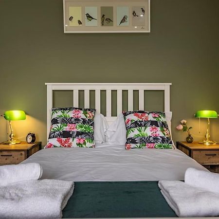 Dovecote House Beeston Private Parking 15Mins From Nottingham City Centre Close To Qmc Hospital Kültér fotó
