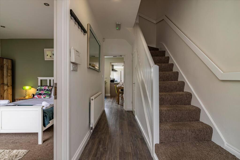Dovecote House Beeston Private Parking 15Mins From Nottingham City Centre Close To Qmc Hospital Kültér fotó