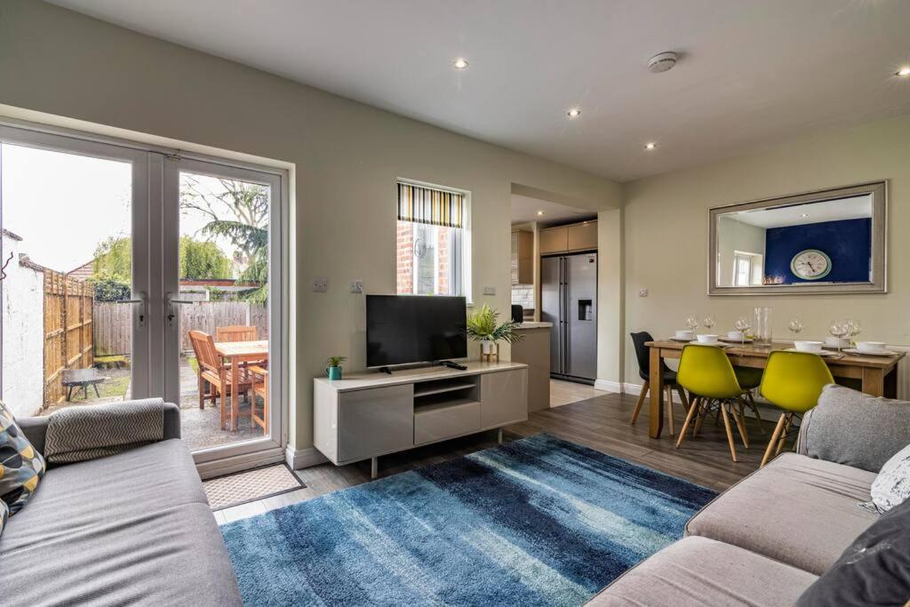 Dovecote House Beeston Private Parking 15Mins From Nottingham City Centre Close To Qmc Hospital Kültér fotó